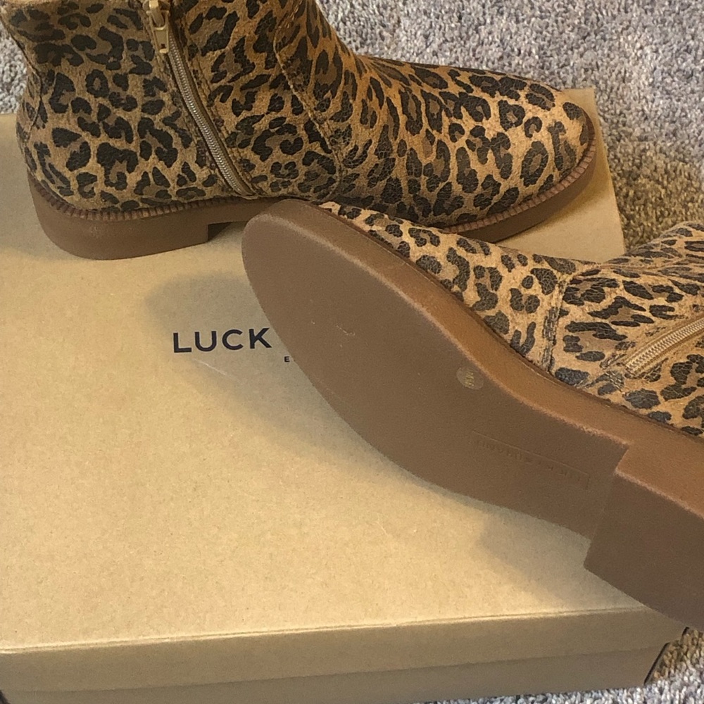 New in box Lucky Brand boots never worn sz 9.5 M natural distressed leopard - Picture 3 of 7